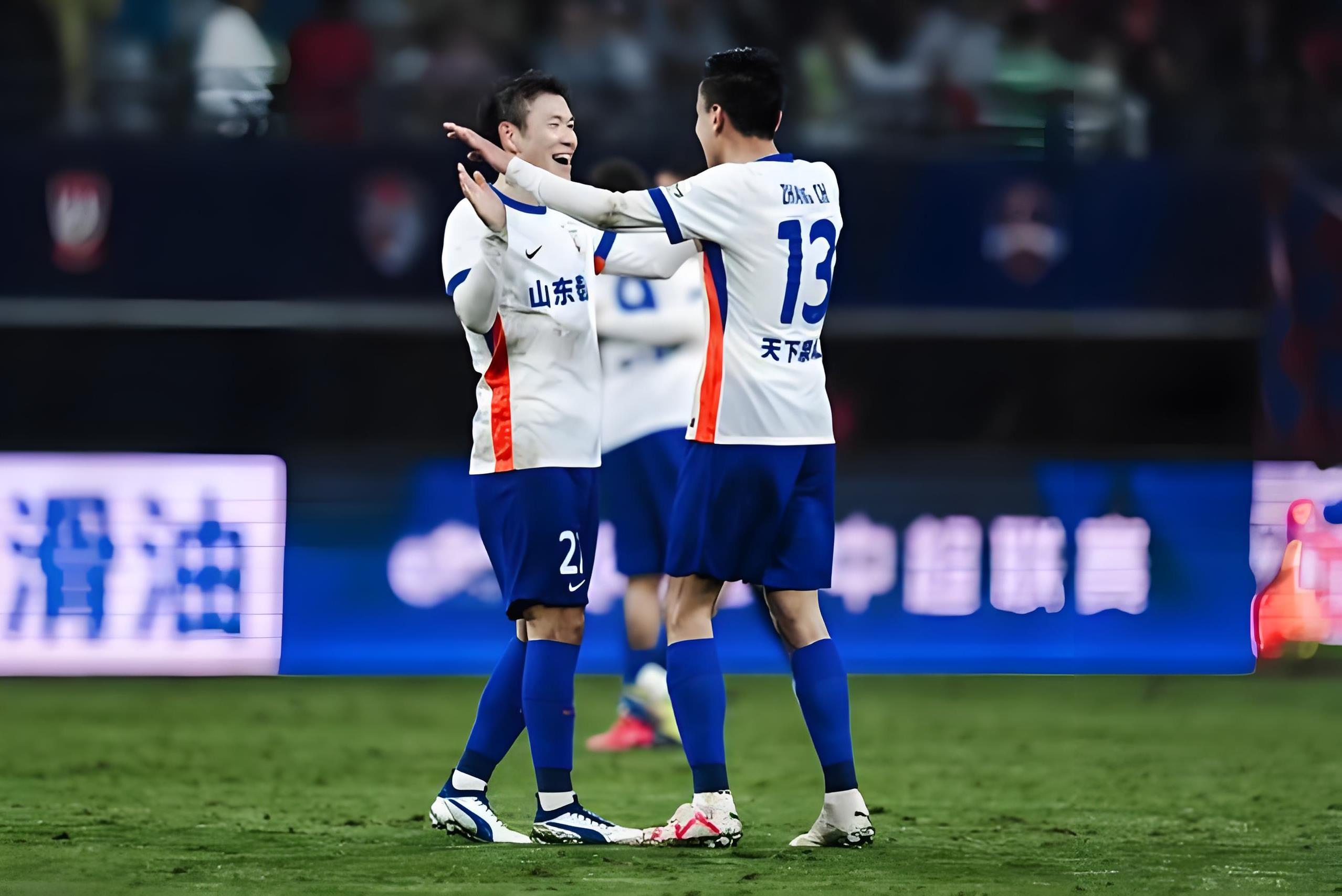 九游-中超国际比赛日再迎强敌，曼城单刀错失，主帅态度——底气十足，身体对抗强度拉满的简单介绍