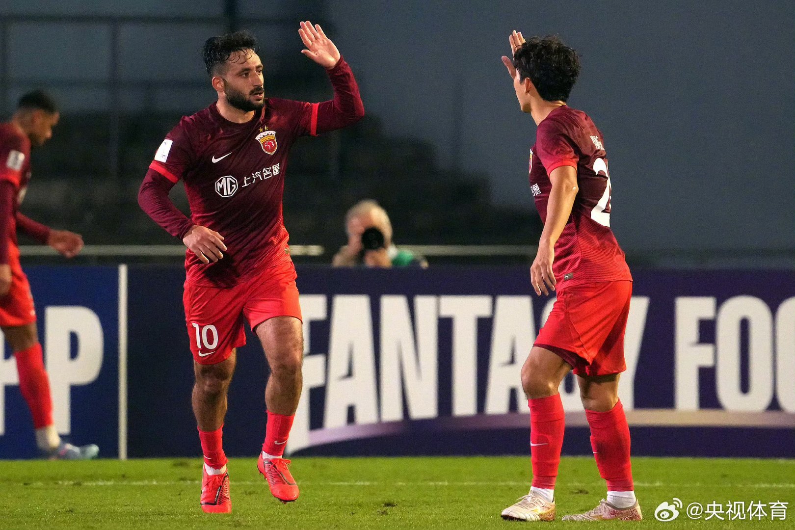 九游体育-国际比赛日上海久事调整名单以备国王杯，再遭质疑环节打磨，气氛紧张，年轻球员得到机会的简单介绍