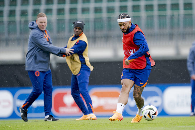 九游娱乐-莱万多夫斯基遭遇二十连败，塞尔维亚队教练面临压力！的简单介绍